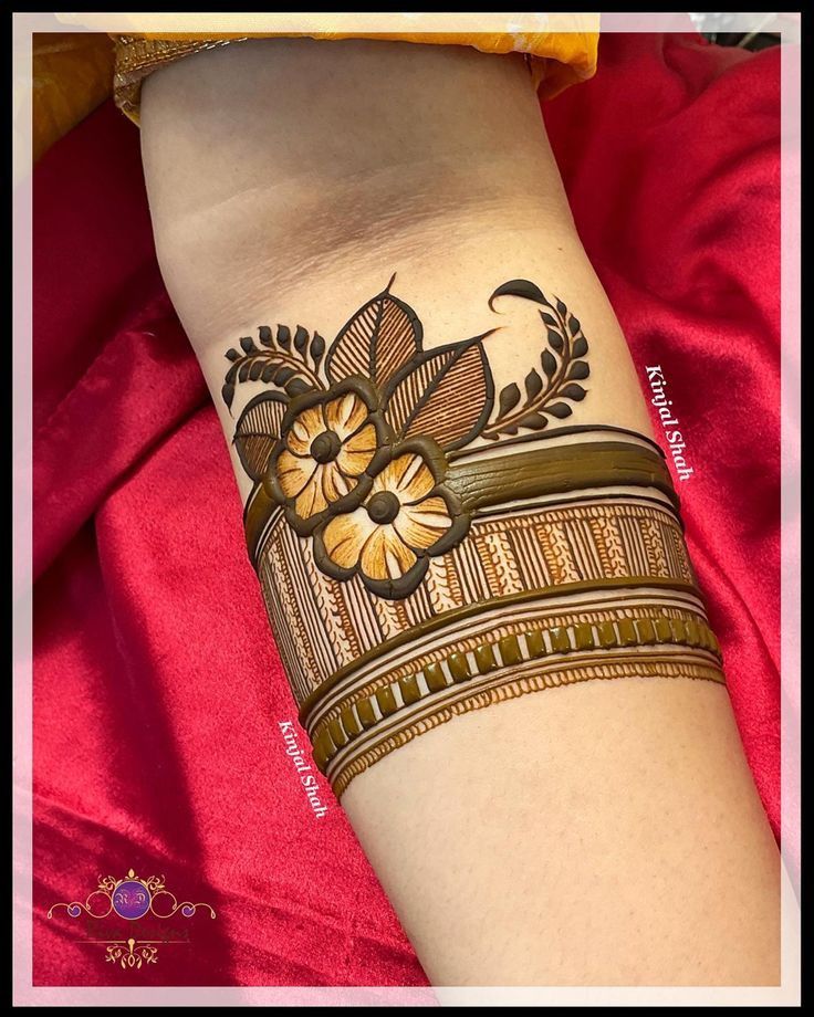 20+ Unique Finger Mehndi Designs That You'll Absolutely Love | WedMeGood